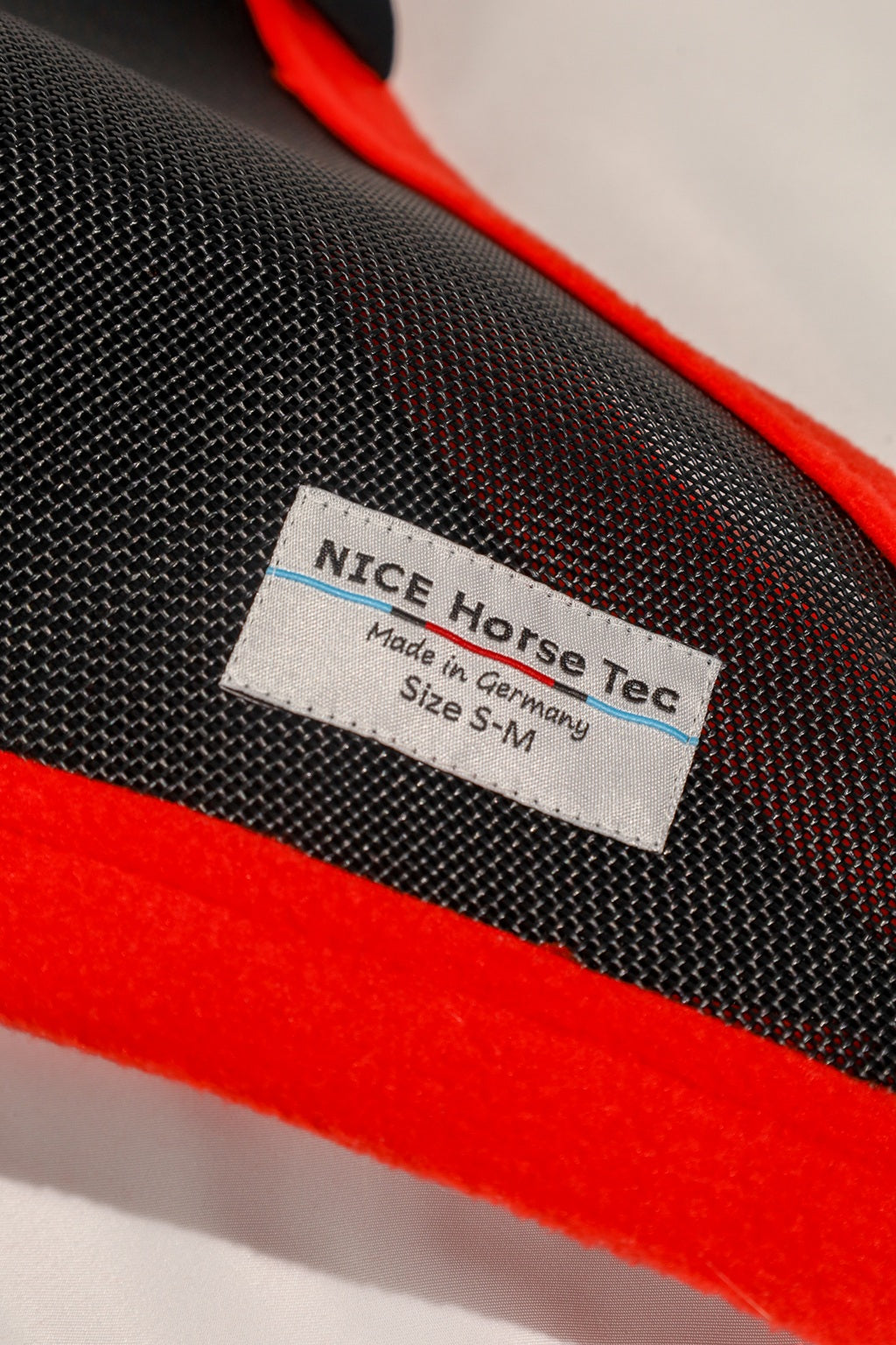 Gitterfliegenmaske mit Ohrenschutz - mit Nüsternschutz